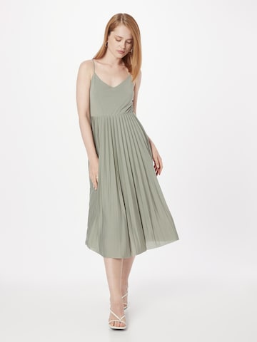 Robe 'Cassia' ABOUT YOU en vert : devant