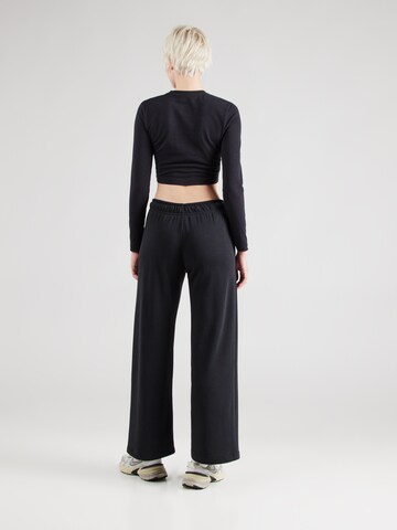 Wide Leg Pantalon 'CLUB FLC' Nike Sportswear en noir