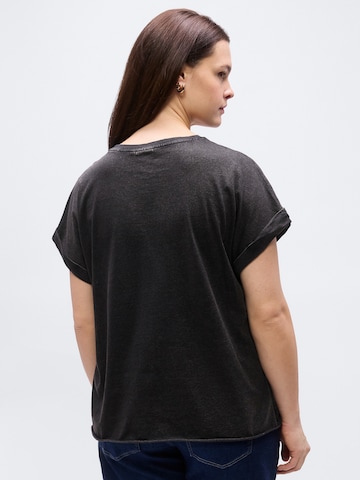 ONLY Carmakoma Shirt 'CARJOZI' in Black