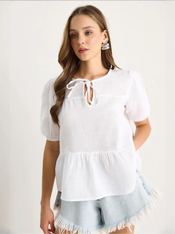 Camicia da donna di Bianco Lucci in bianco