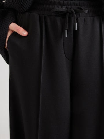 COMMA Wide leg Trousers in Black