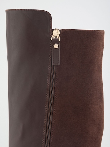 Lipsy Boot in Brown