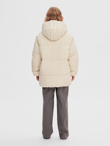 Giacca invernale 'Fraya' di SELECTED FEMME in beige