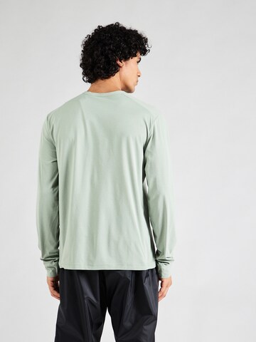 NIKE Performance shirt 'Hyverse' in Green