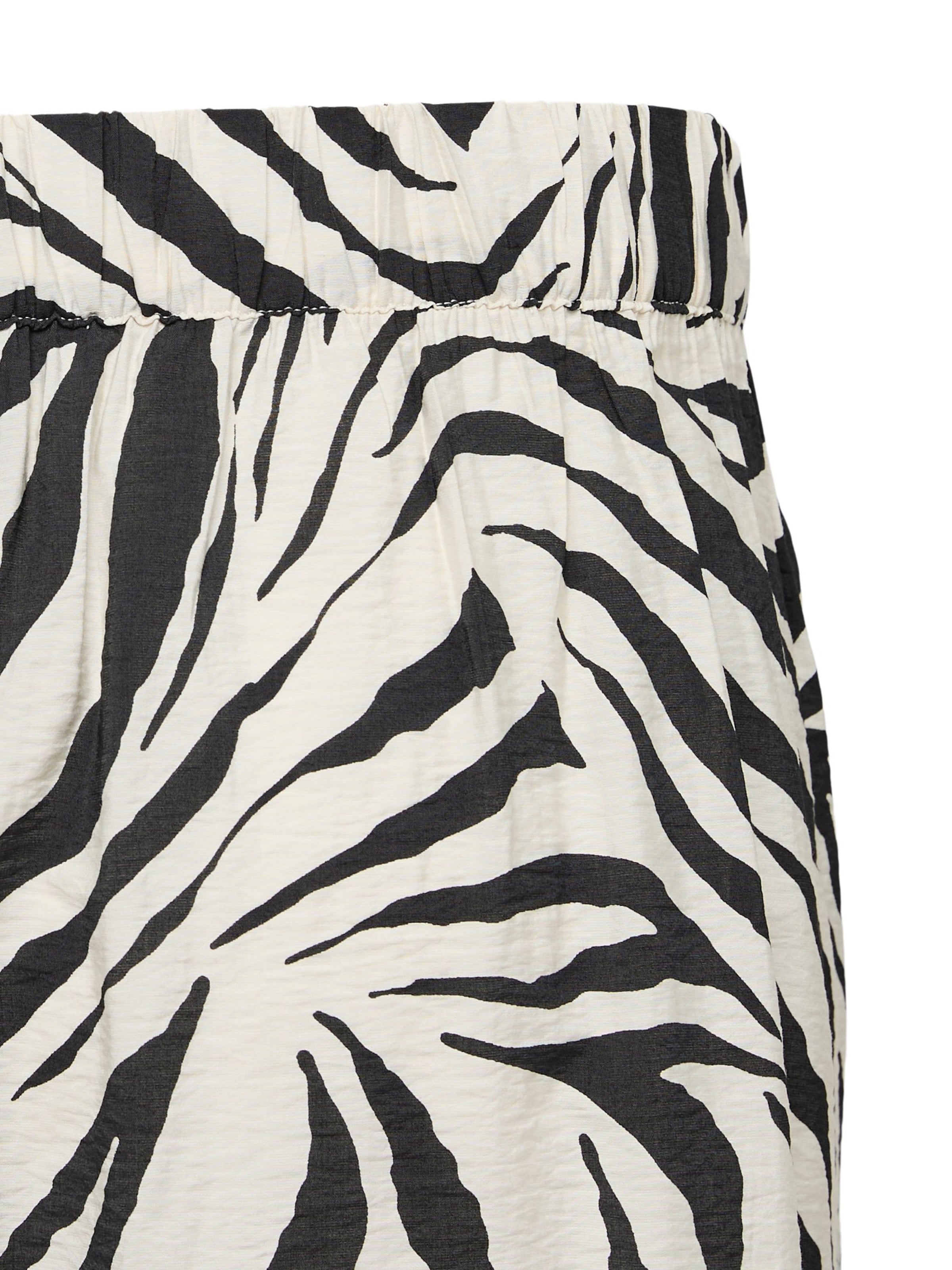Vero Moda Curve - Falda 'JOSIE' en beige