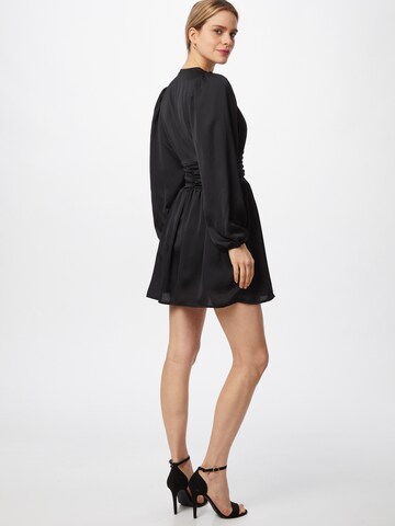 Robe de cocktail 'Victoria' Gina Tricot en noir