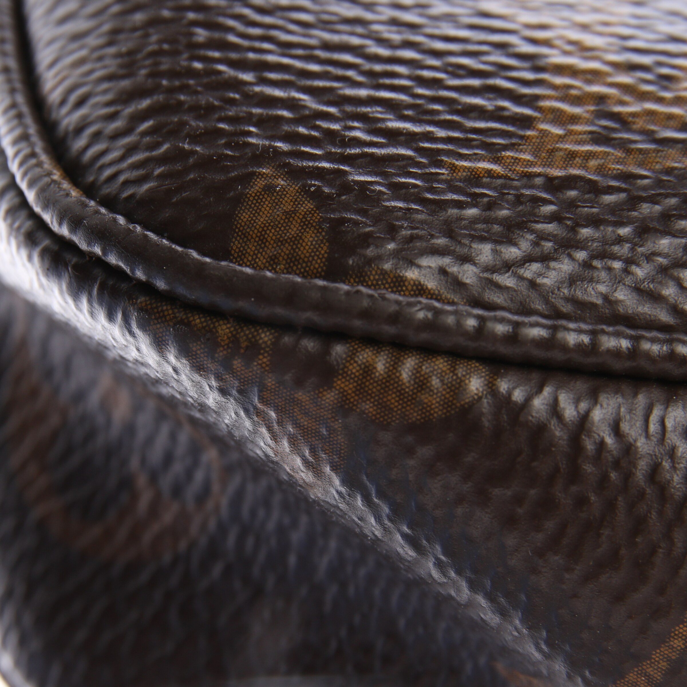 Louis Vuitton Bag in One size in Brown