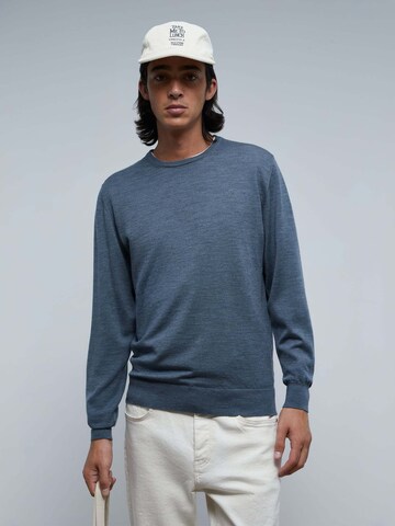 Scalpers Sweater in Grey: front