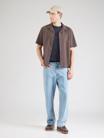 T-Shirt 'Game of Two Halves' Lyle & Scott en bleu