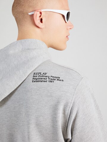 REPLAY Sweatshirt in Grau