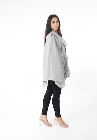 Cape Elara en gris