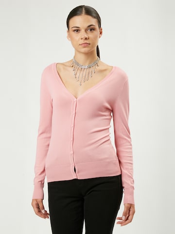 Influencer Gebreid vest in Roze: voorkant