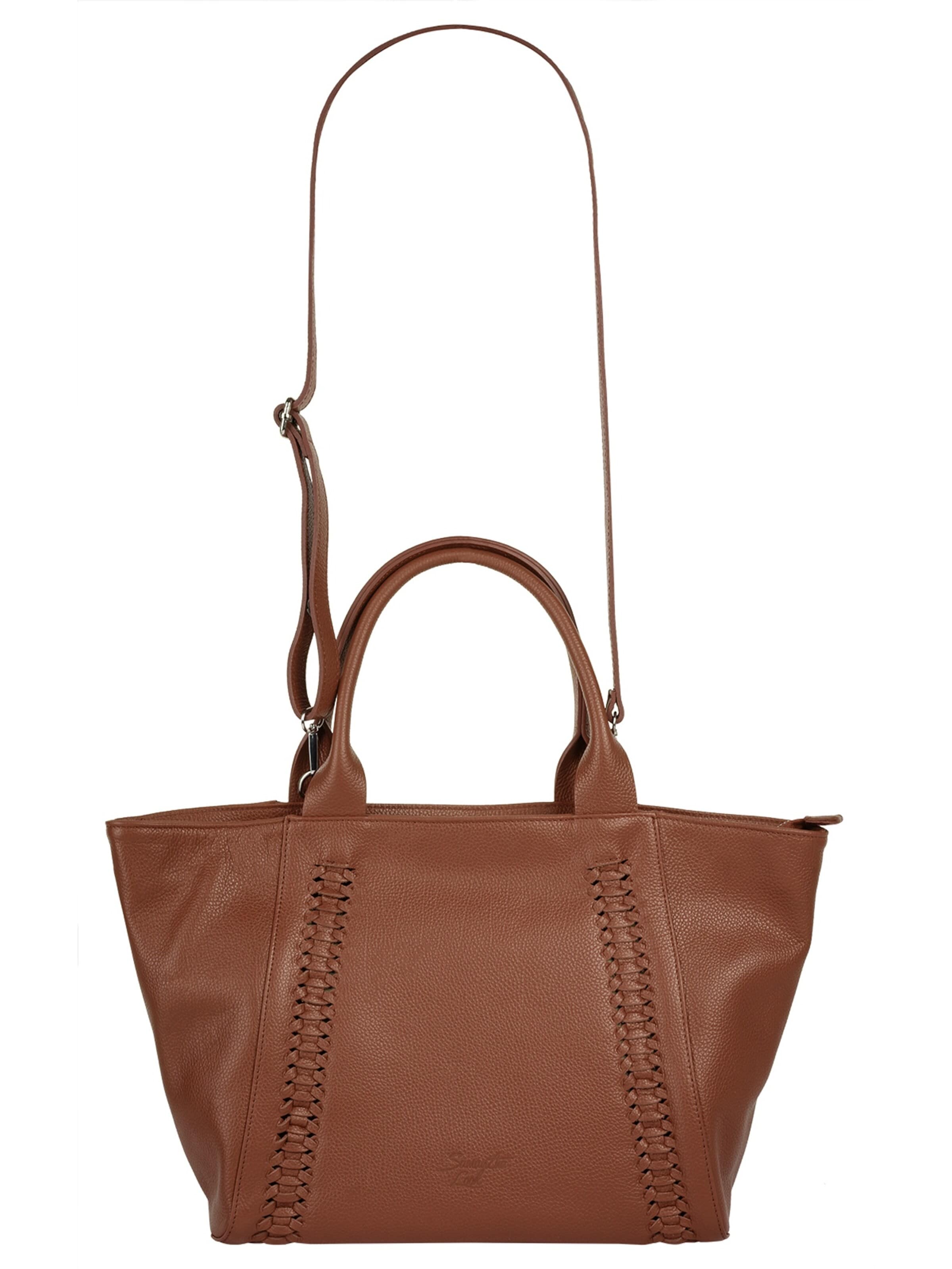 Samantha Look Shopper‌‌ in Braun