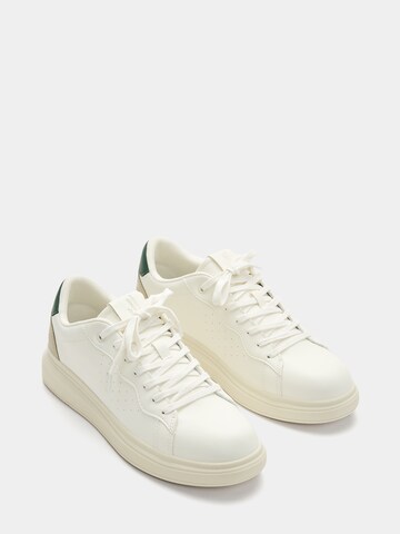 Sneaker bassa di Pull&Bear in beige