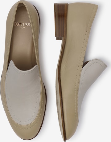 LOTTUSSE Classic Flats 'Soller' in Beige