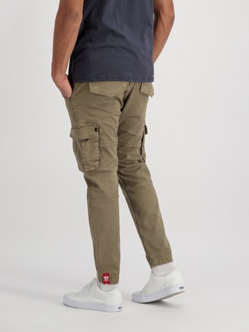 ALPHA INDUSTRIES Tapered Cargo Pants in Grey