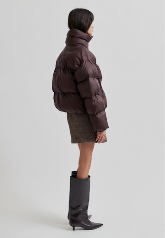 SECOND FEMALE Přechodná bunda 'Riya' – hnědá