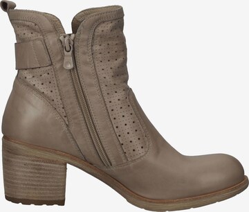 Nero Giardini Boots in Beige