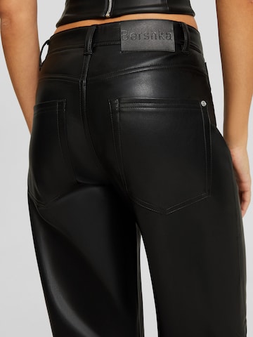 Bershka Regular Hose in Schwarz