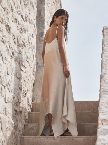 Next - Vestido en naranja