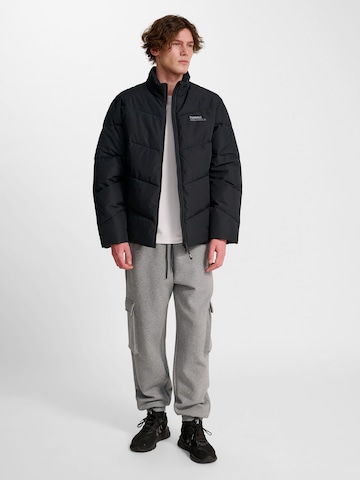 Hummel Sportjacke in Schwarz