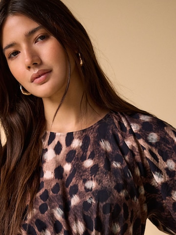 Next - Vestido en marrón