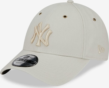 NEW ERA Cap in White: front