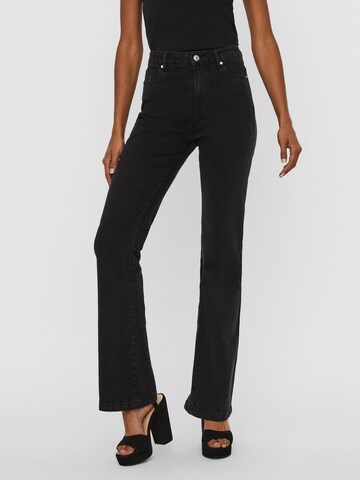 VERO MODA Flared Jeans 'SAGA' in Schwarz: predná strana