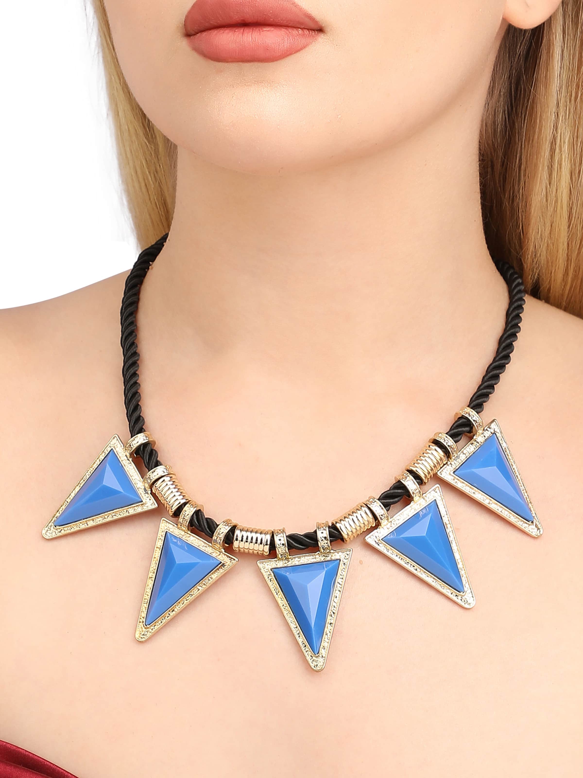 SOHI - Atrelado em preto: frente