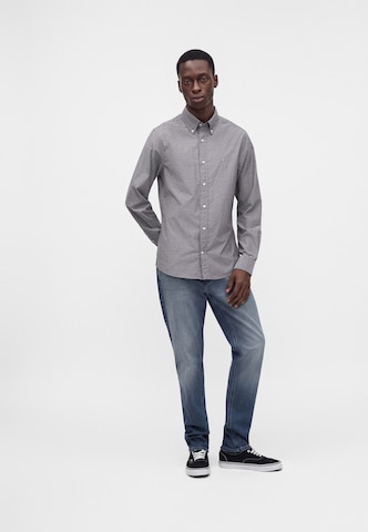 GANT Slim fit Button Up Shirt in Black