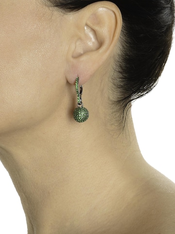Orecchini 'Orecchini a lobo Gea in argento 925 con zirconi verdi' di Addicted2 in verde