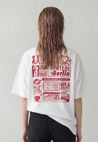T-Shirt 'Troubles' Vertere Berlin en blanc : derrière