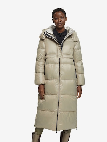 ESPRIT Winter Coat in Green: front