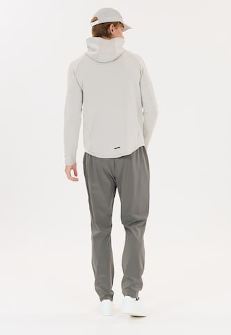 Virtus Tapered Sportbroek 'Benan V2' in Grijs