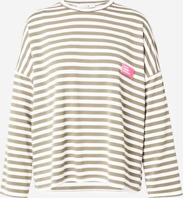 Hailys Shirt in Grün: Vorderseite
