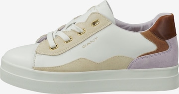 Baskets basses GANT en blanc