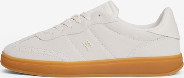 TOMMY HILFIGER Rövid szárú sportcipők 'Heritage' - fehér: elől
