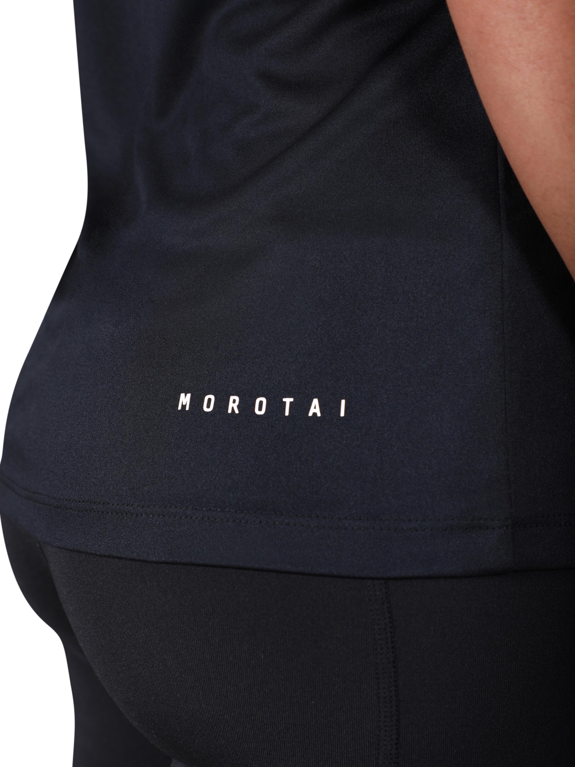 MOROTAI Performance Shirt in Black
