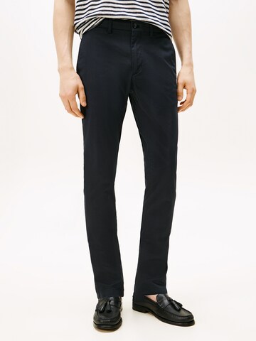 TOMMY HILFIGER Slim fit Trousers in Black: front