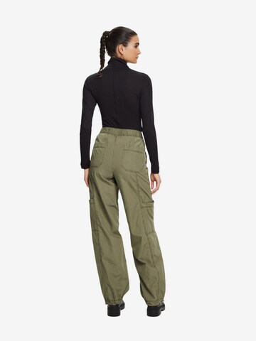 ESPRIT Loose fit Cargo Pants in Green