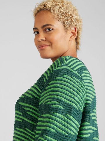 ONLY Carmakoma Пуловер 'Emma' в зелено