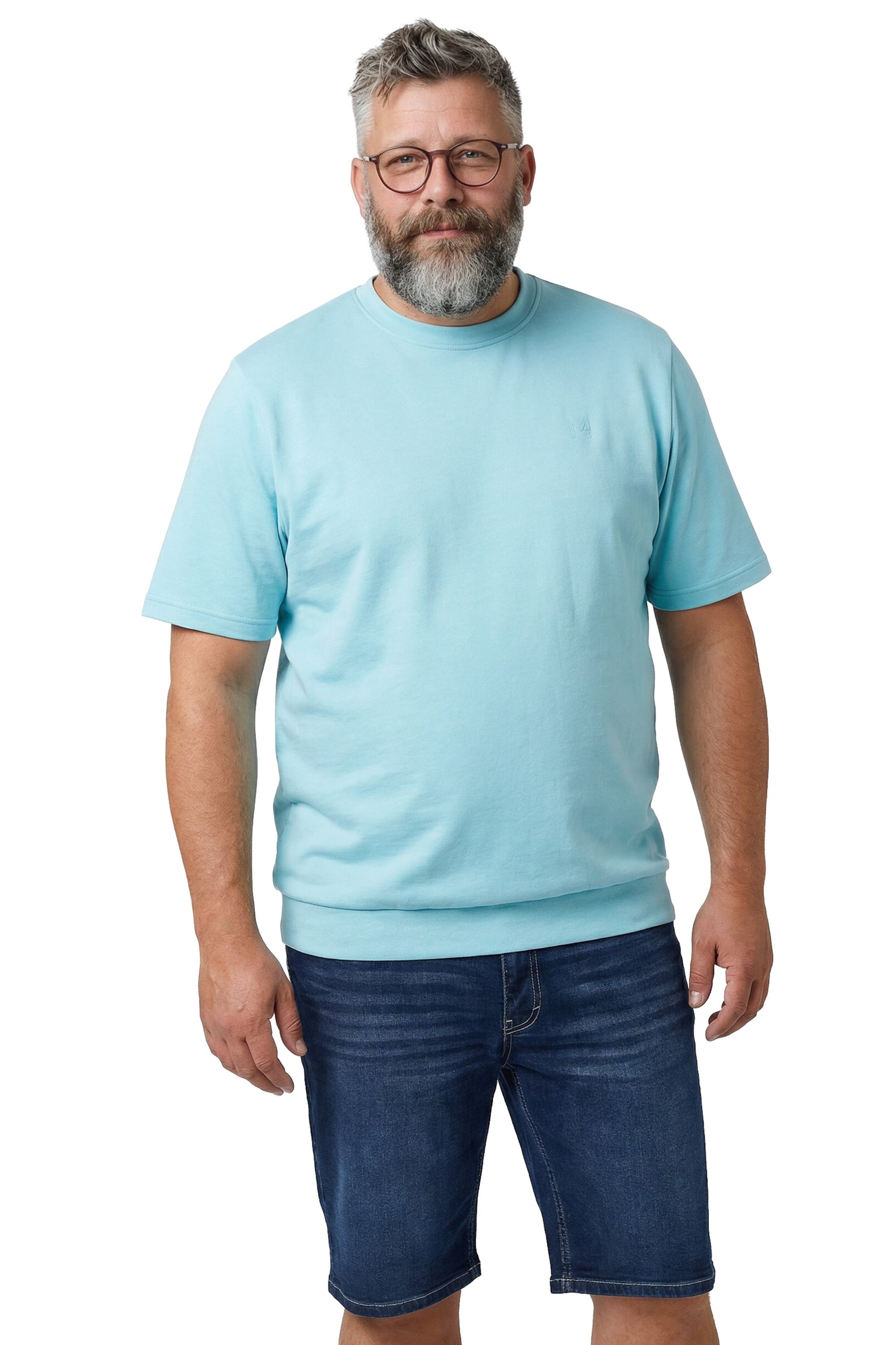 Men Plus Shirt in Blue: front