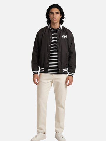 HEFTYKA Übergangsjacke‌‌‌ in Schwarz