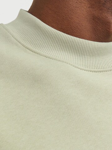 JACK & JONES Sweatshirt in Groen