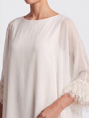 APART Kleid in Weiß