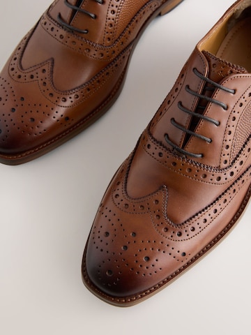 Chaussure à lacets Next en marron