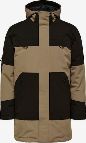 SELECTED HOMME Performance Jacket in Brown: front