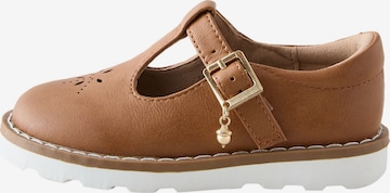 Next - Sapato baixo em castanho: frente