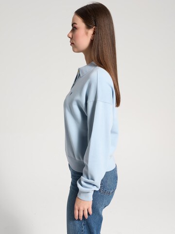 NOWIHT Sweatshirt 'Morwenna' i blå