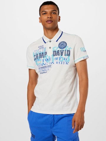 T-Shirt 'Fly and Cruise' CAMP DAVID en beige : devant